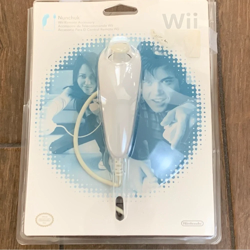 Genuine Official Nintendo Wii White Nunchuk Accessory 2007